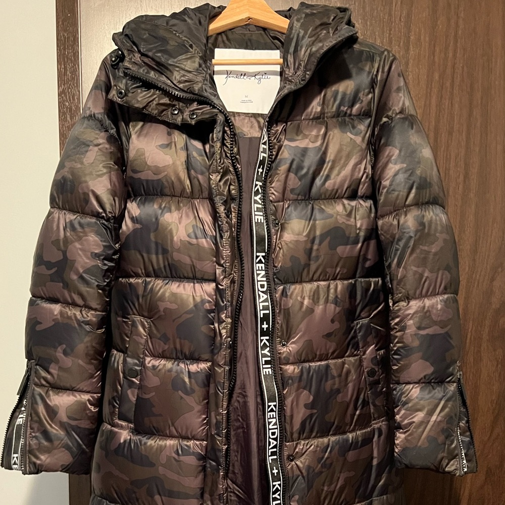 Kendall + Kylie Ixora Military Camo Puffer Hooded Coat